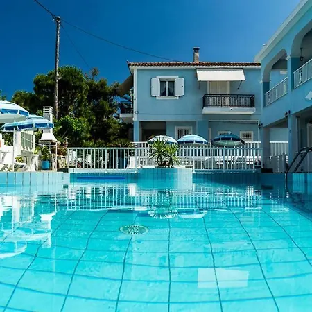 Anna's & Hotel apartamentowy Zakintos