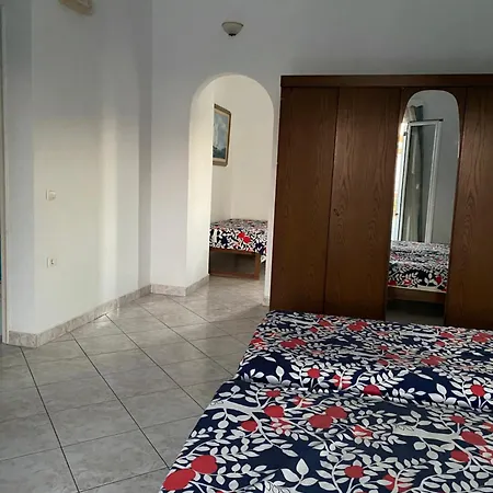 Hotel apartamentowy Anna's & 2*